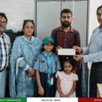 বই বিক্রির অর্থ জুলাই শহীদ স্মৃতি ফাউন্ডেশনে দান